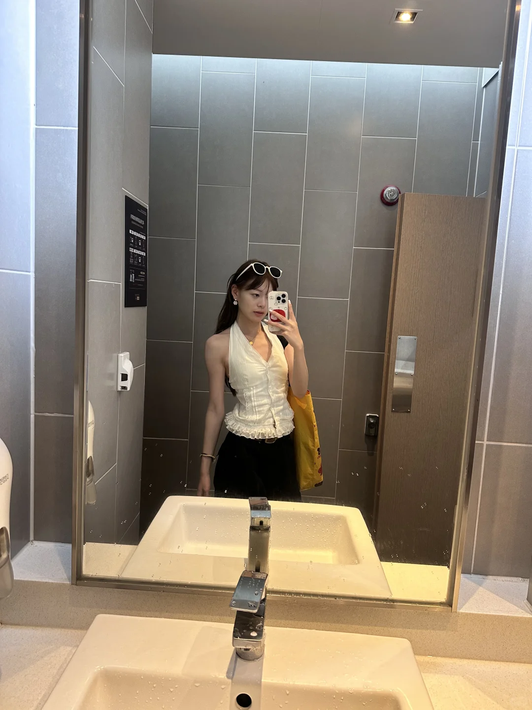 全身200块朋友让我发小红书当穿搭博主😹