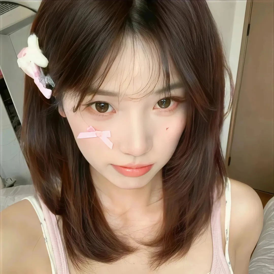 被她的颜值迷住了👀