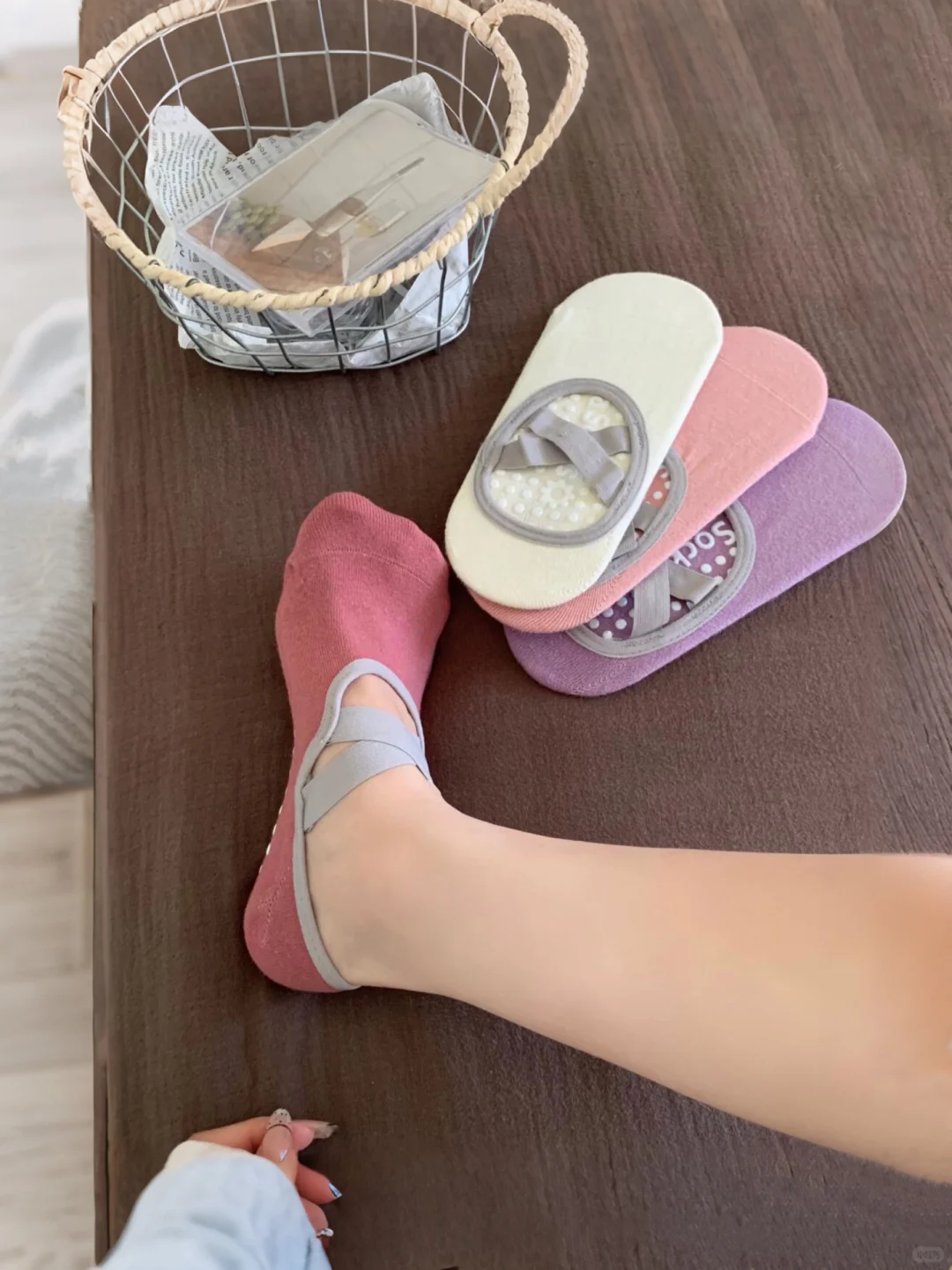 “夏日水蜜桃”普拉提女孩的运动神袜，美哭了