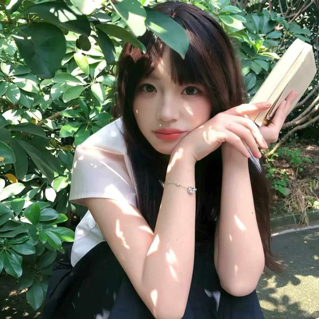 WeChat女头 | 我偏枯荣雨季不逢