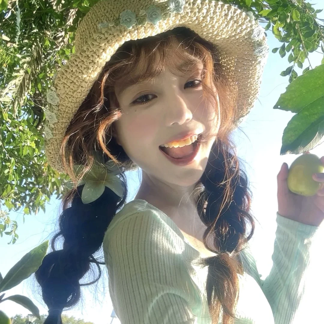 𝗪𝗲𝗖𝗵𝗮𝘁 春绿
