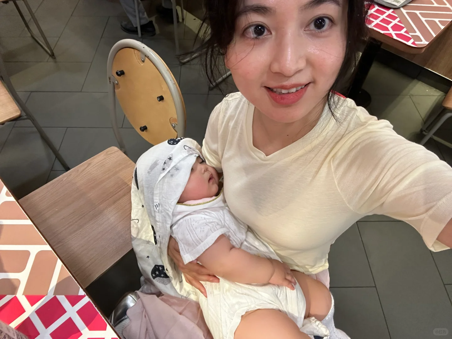 18图装不下老娘在世界范围内哺乳。
