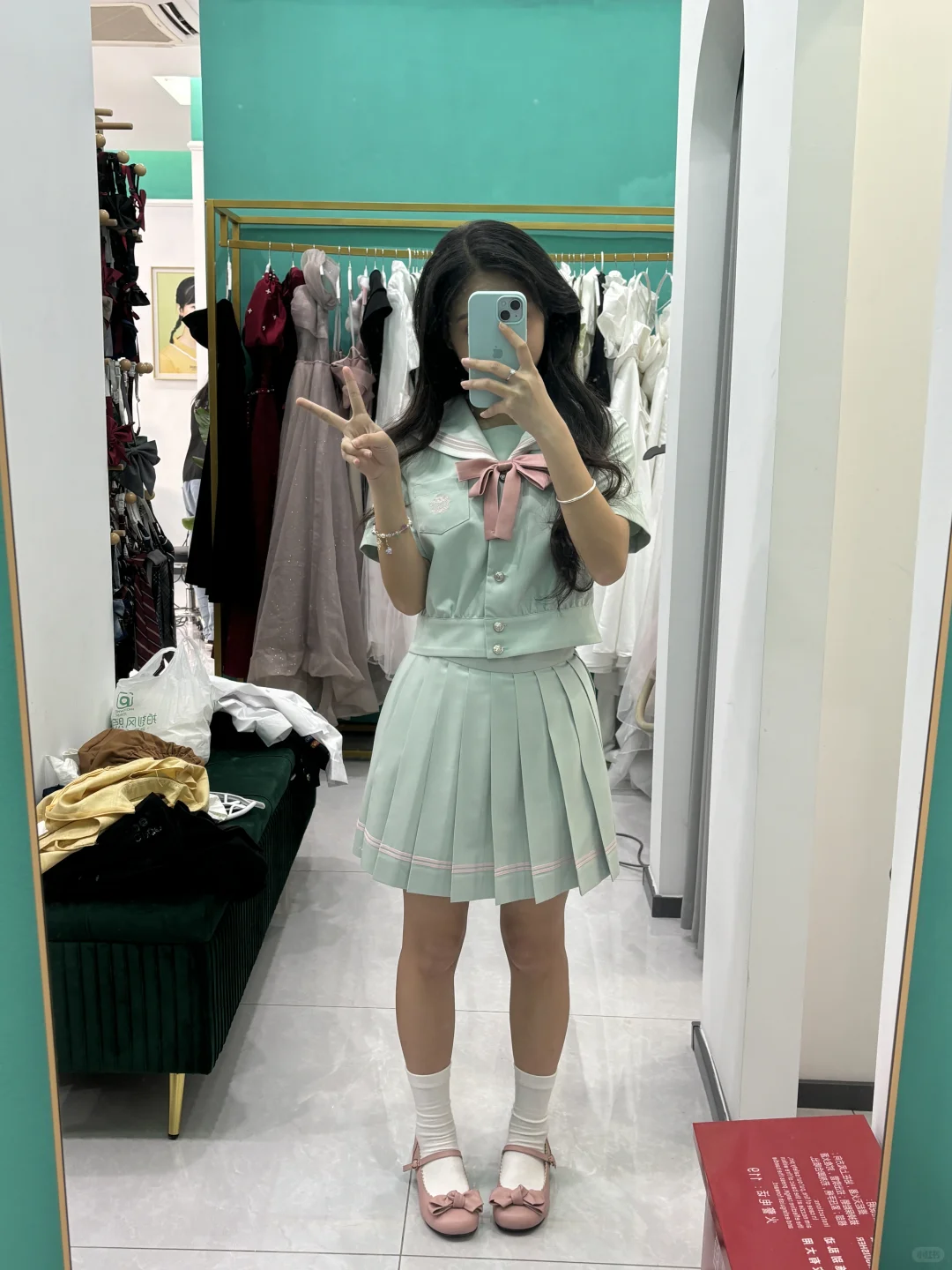 😅无语死了…千万不要把写真照发朋友圈！