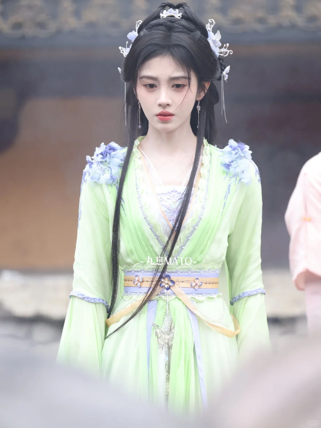 鞠婧祎的造型师要是早点开窍