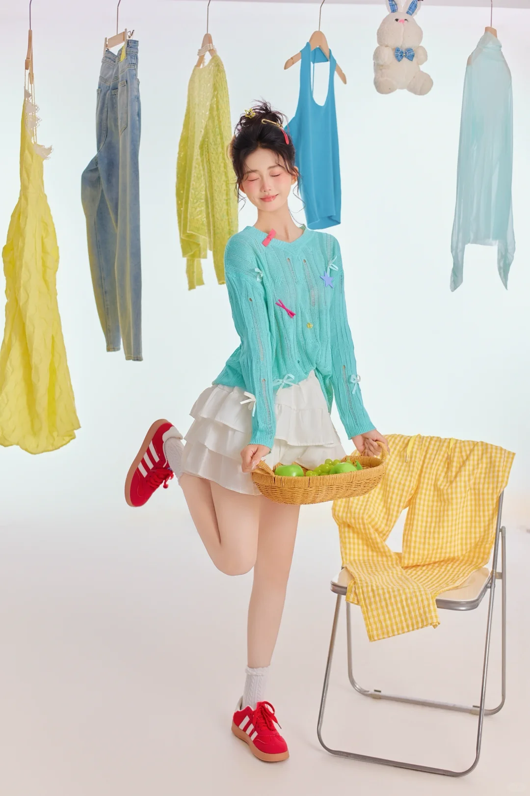 鬼马少女杂志感写真🈶！多巴胺穿搭.幼态满满