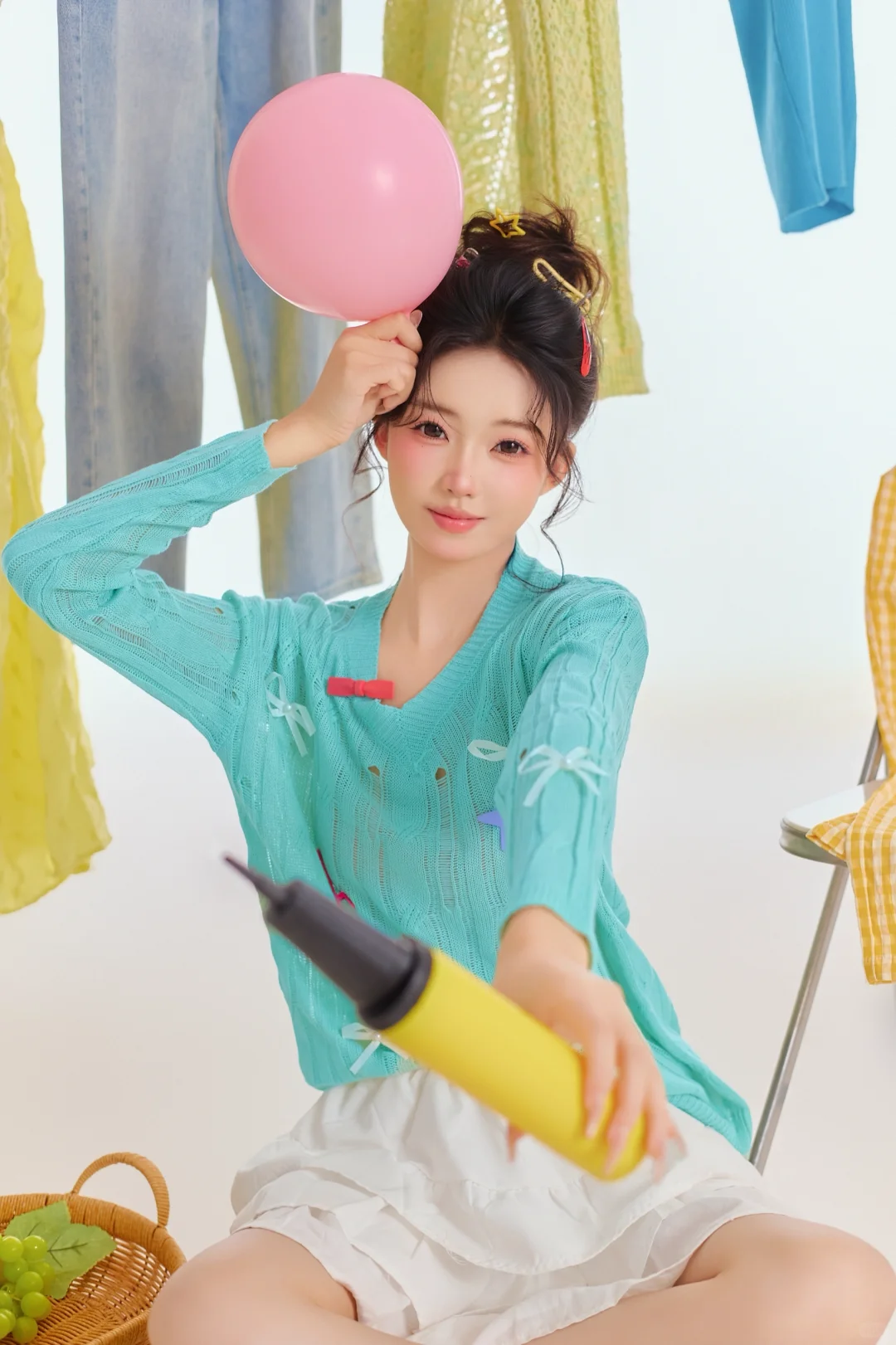 鬼马少女杂志感写真🈶！多巴胺穿搭.幼态满满