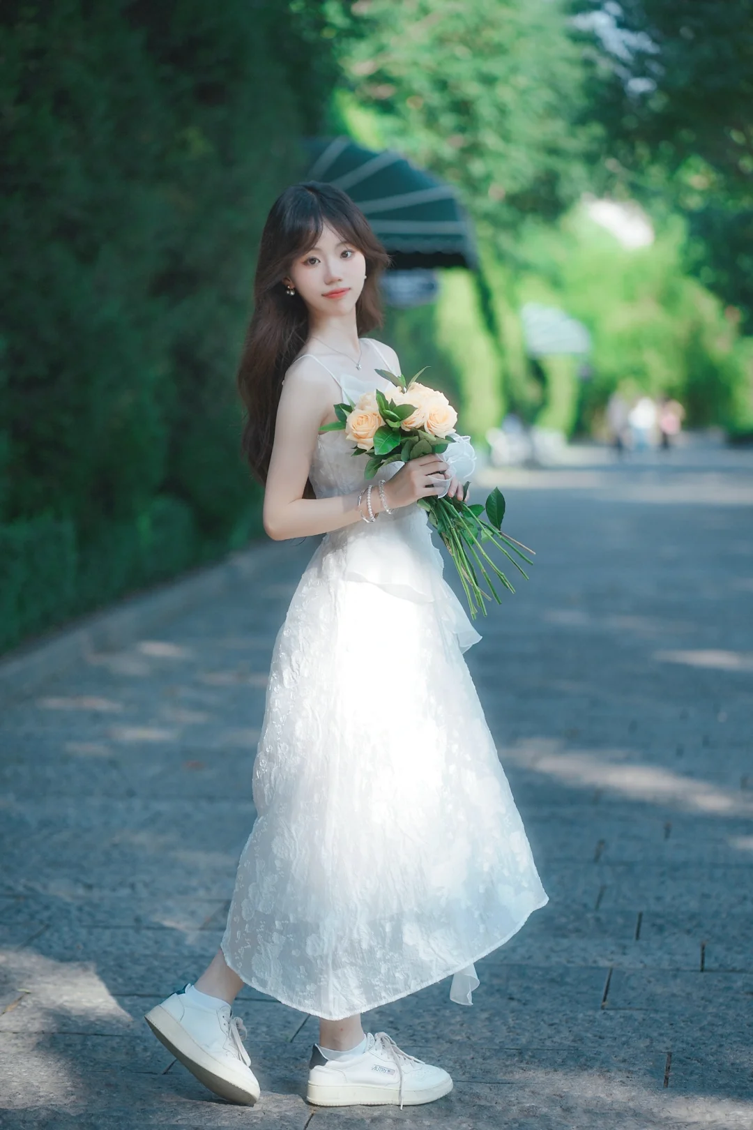 夏日阳光森林氧气少女来啦！