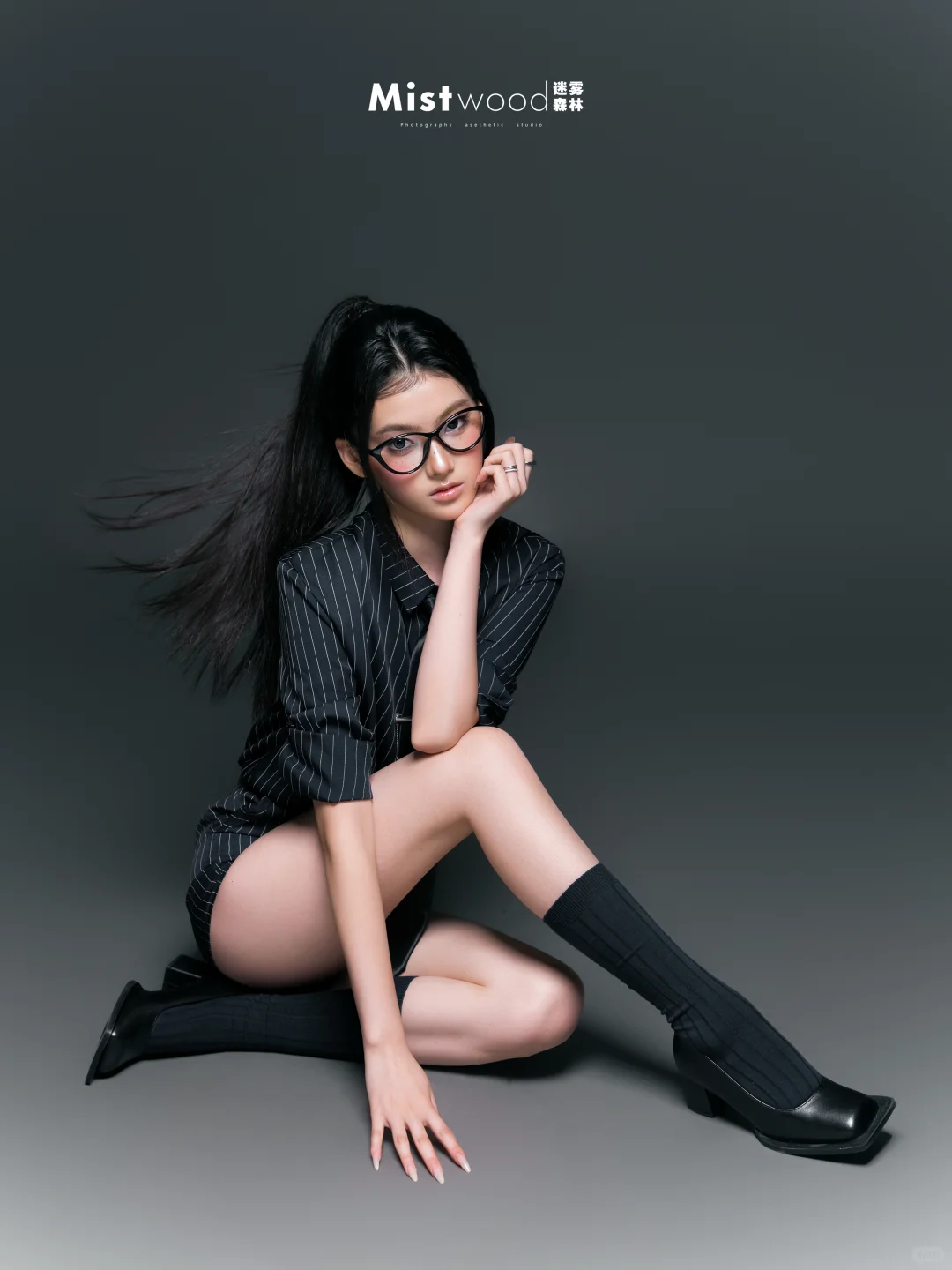 学院风和高智感的碰撞|甜酷写真