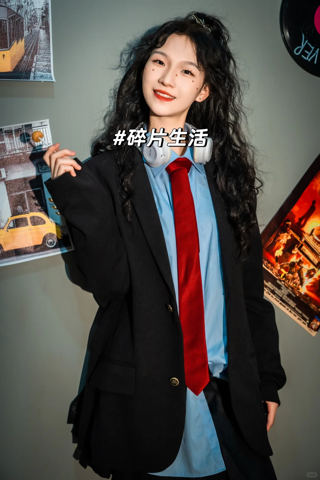 “谁说女孩只能温柔甜笑？