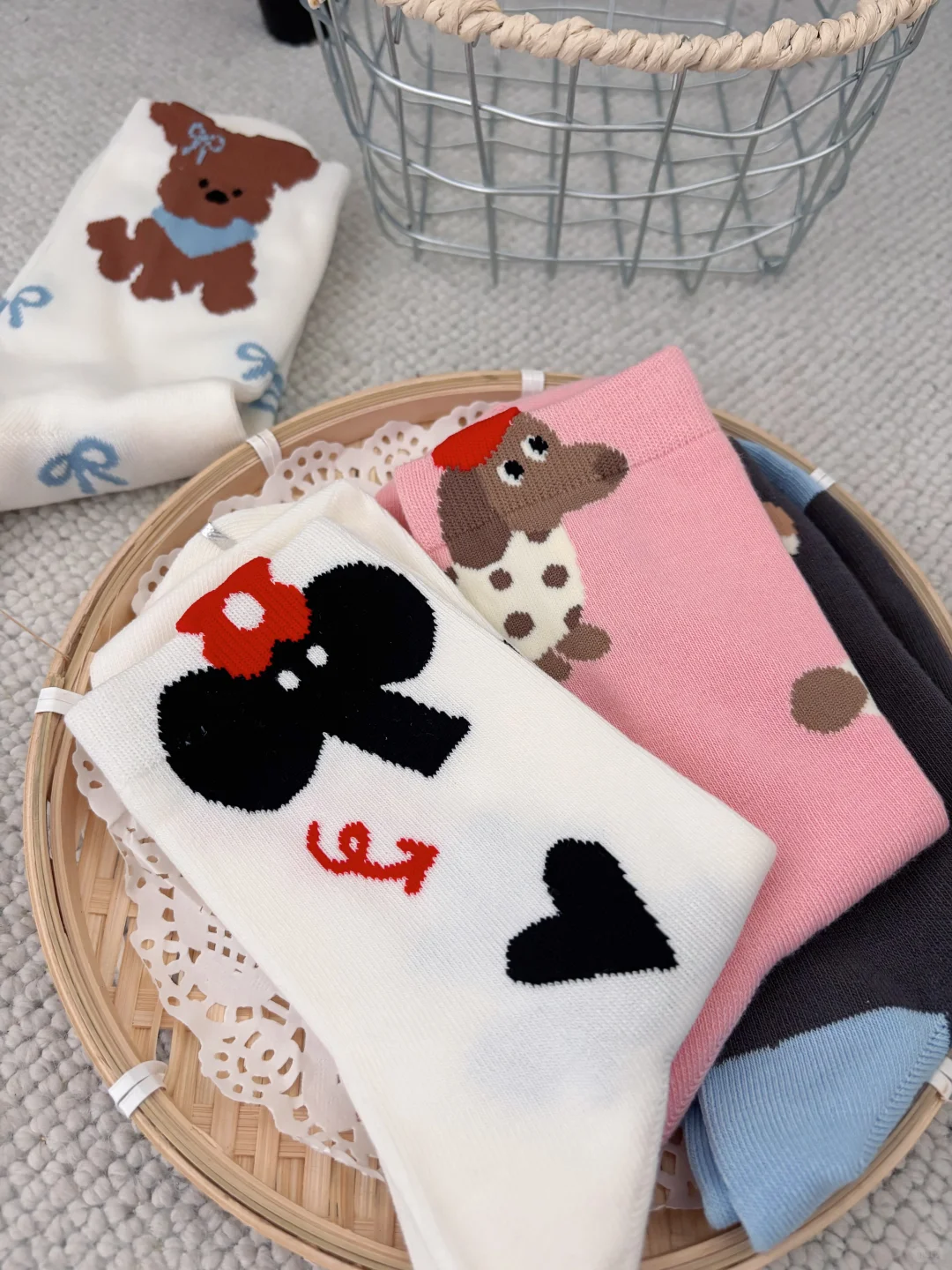 🧦被忽略的穿搭C位!这袜子把氛围感拉满!