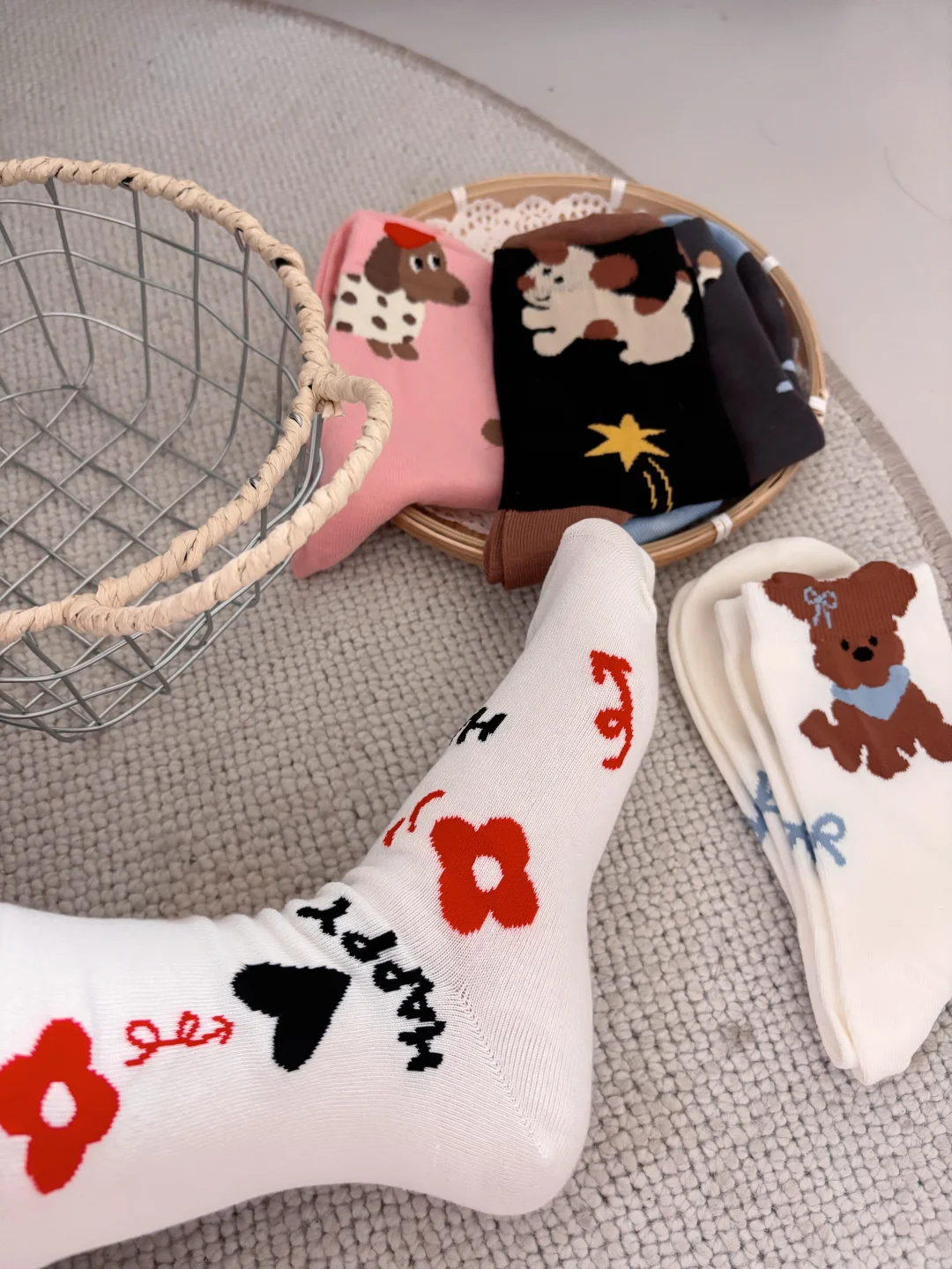 🧦被忽略的穿搭C位!这袜子把氛围感拉满!