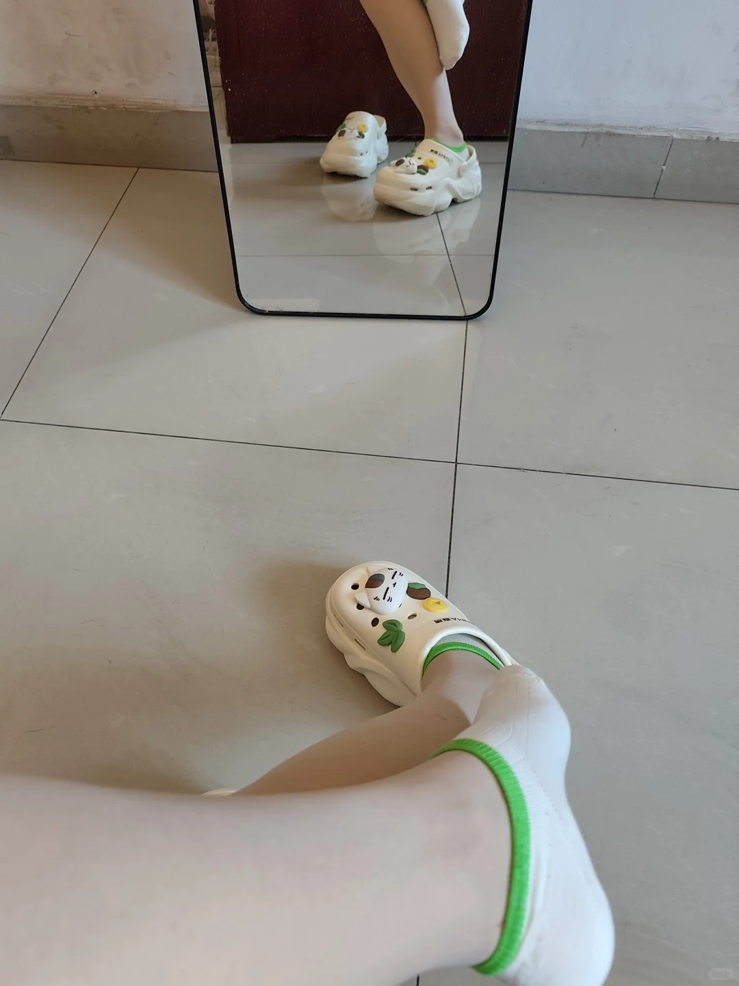 好喜欢我的袜子 哈哈哈 夏天穿也太美了