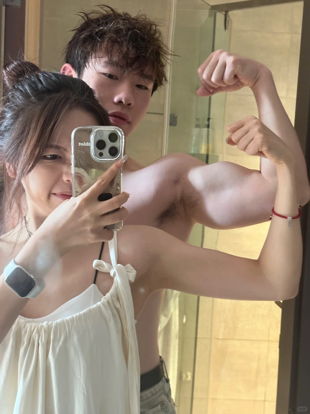 觉得胖了 就让男友练壮