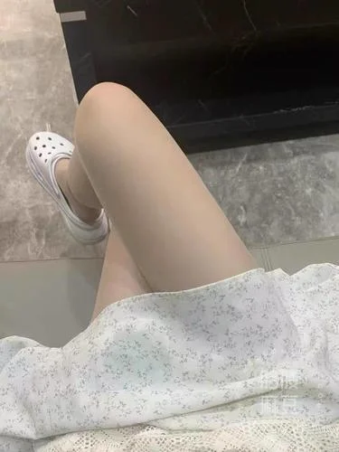 爱穿丝袜的 有福了