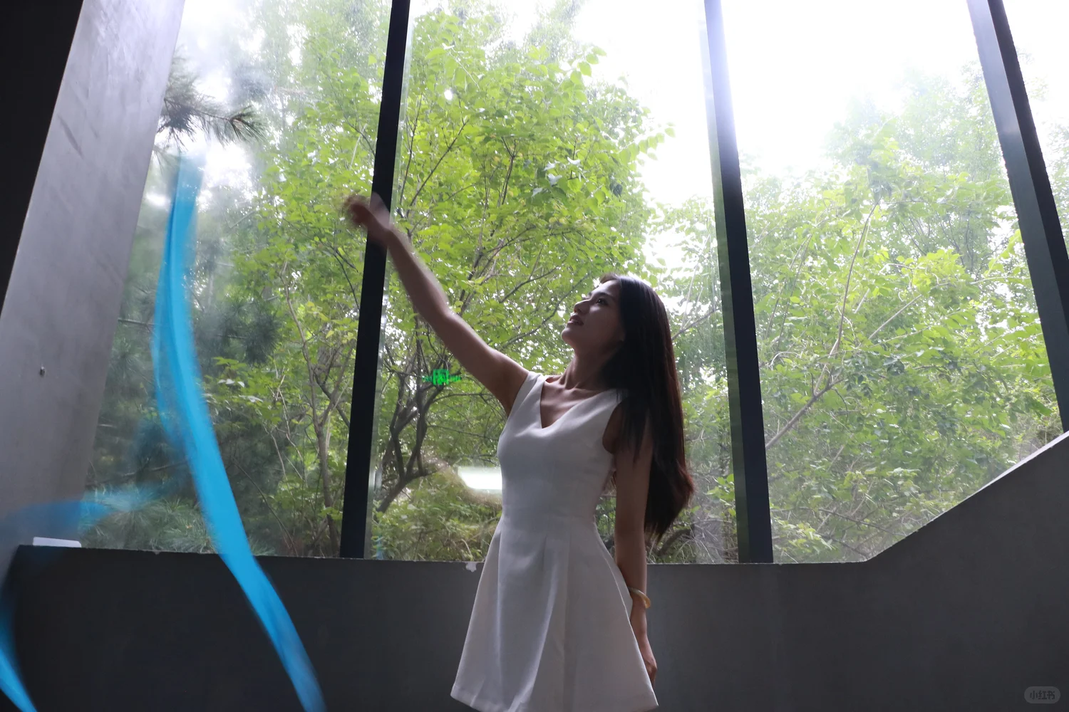 毕业女大驯服高跟鞋实录