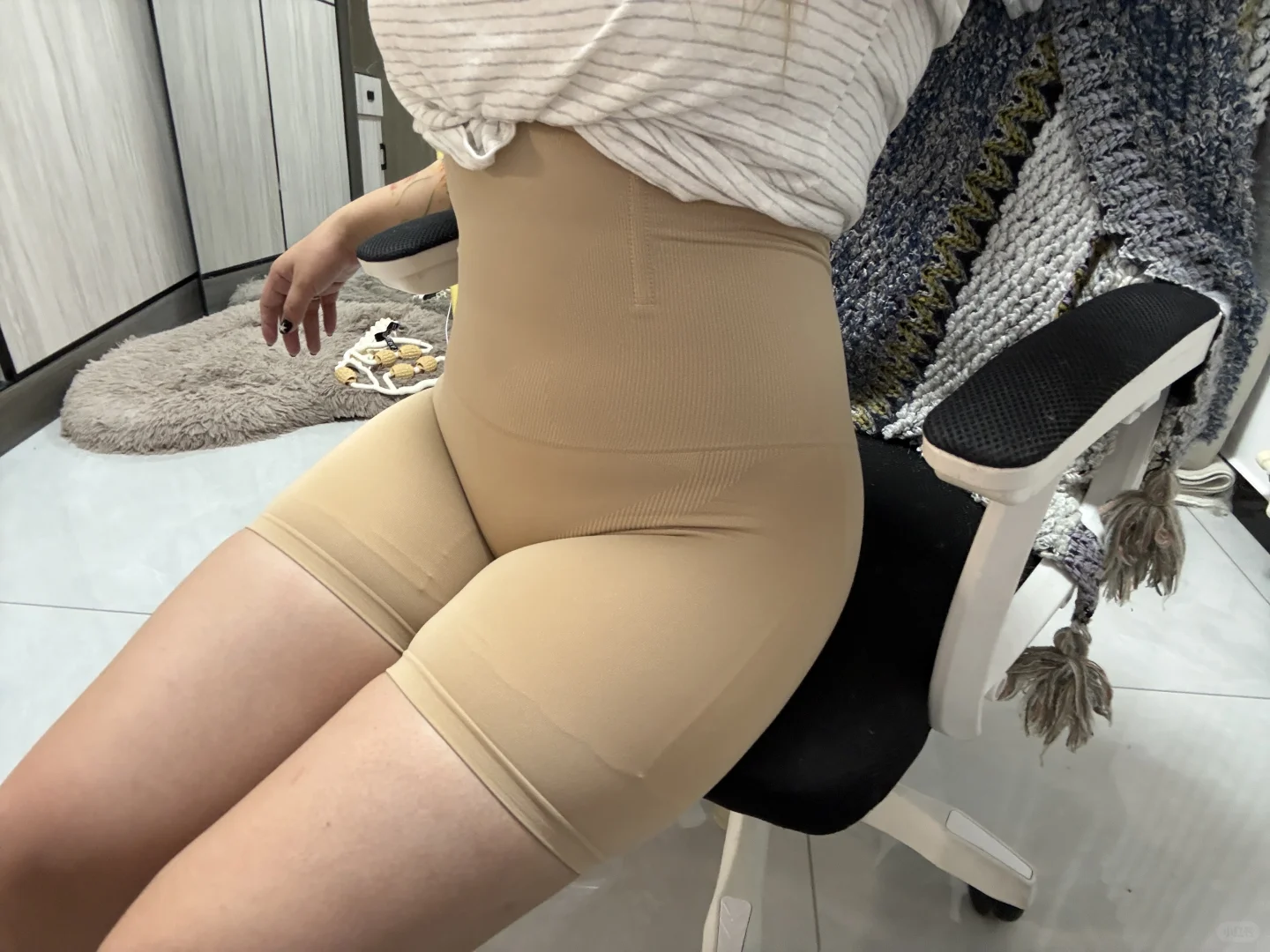 Live版）直观感受下140斤坐下收腹裤的收肉😱