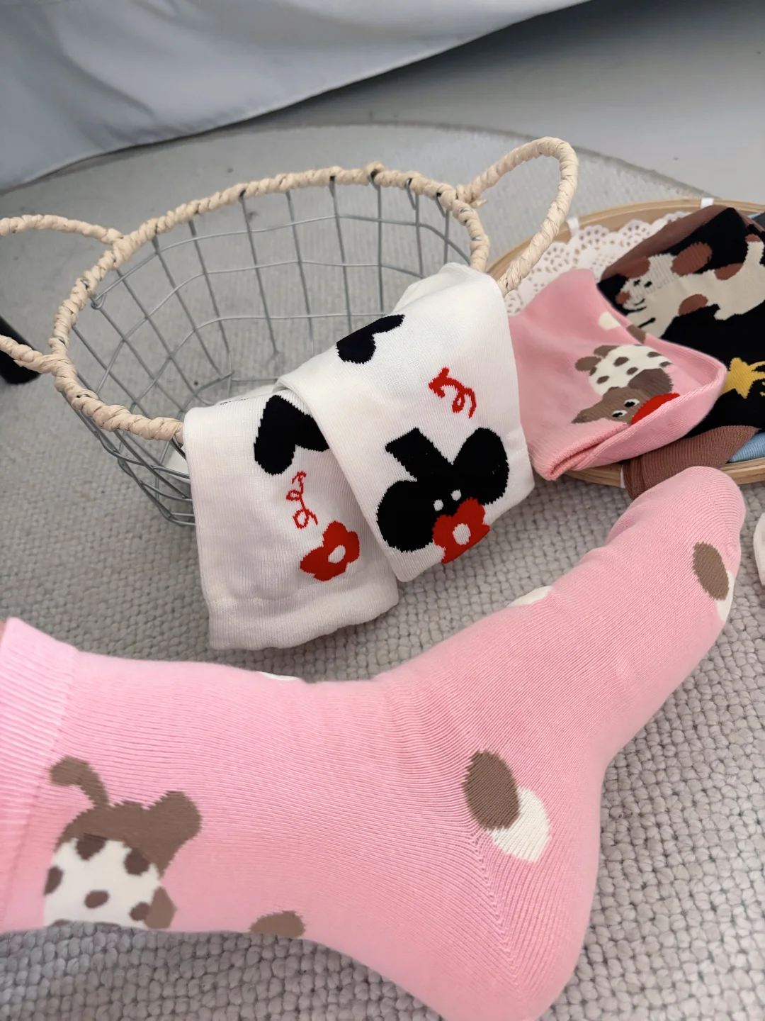 🧦被忽略的穿搭C位!这袜子把氛围感拉满!