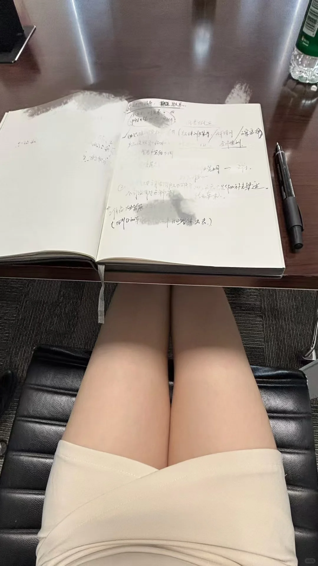谁跟我一样爱拍自己腿子