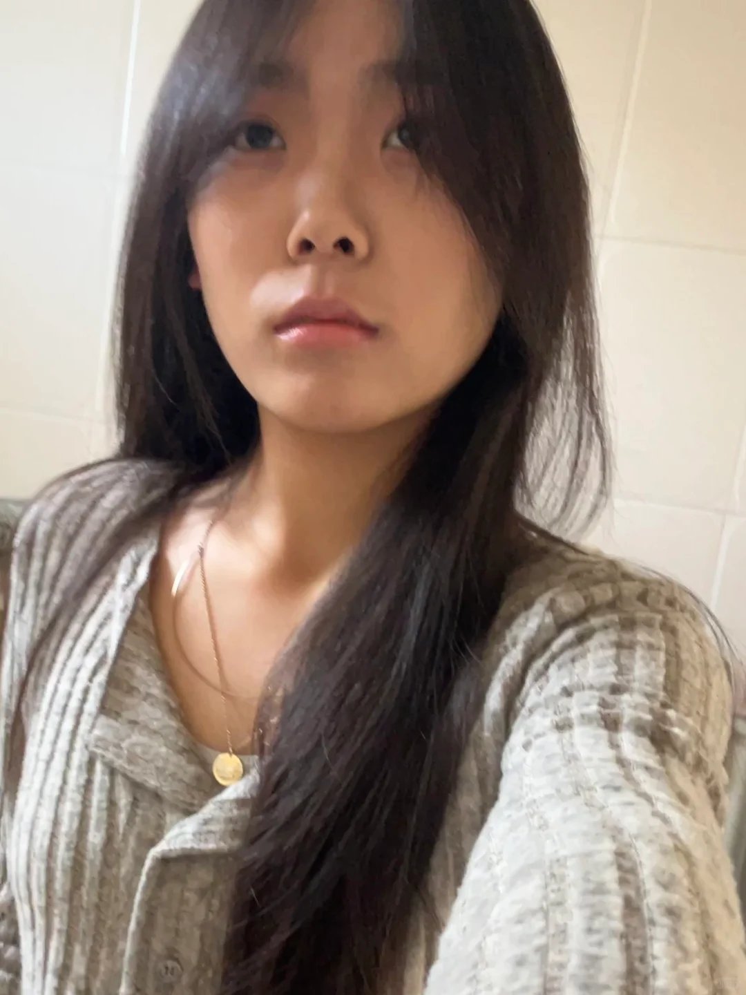 小女子很丑吗。？一直对自己的颜值还算有自信