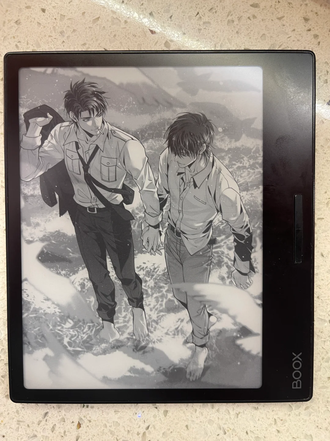 成功把电纸书屏保改成破云黑白画
