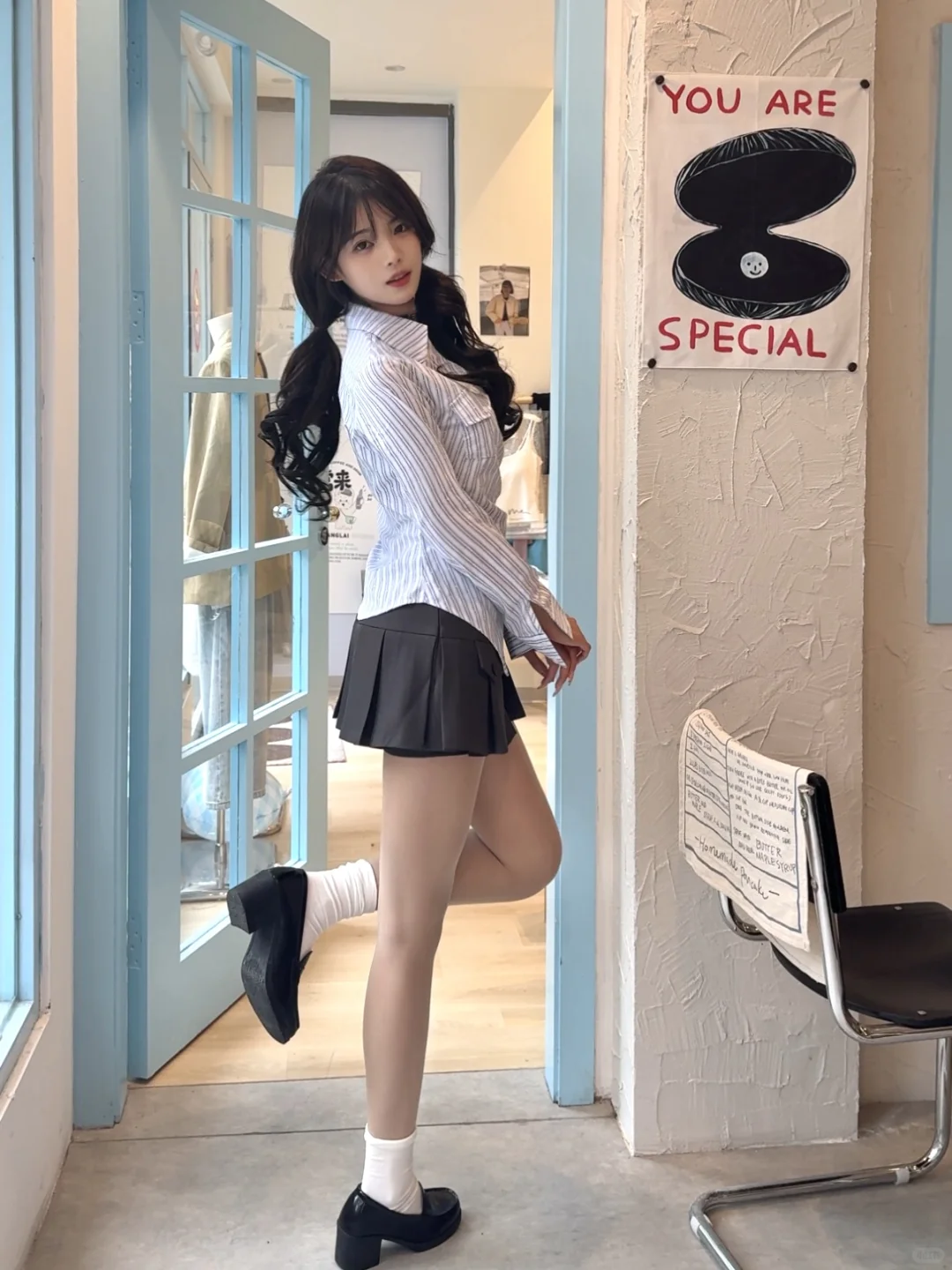 两个揪👧