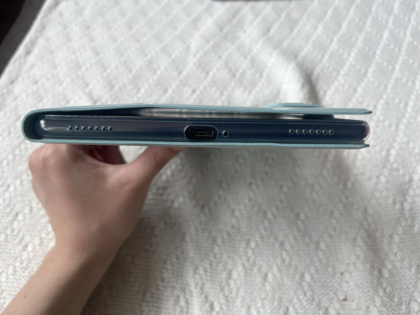 买了meebook m8c的保护套，但是色差😅