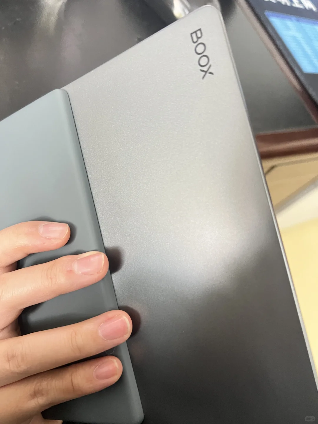 趁着618有国补，购买了文石boox leaf5。