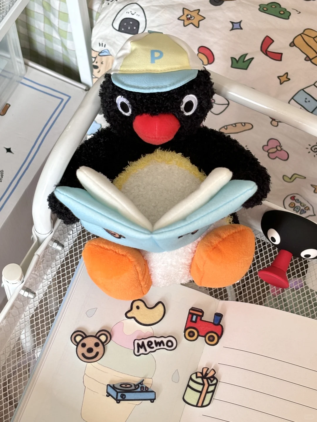 pingu🐧你看啥书呢！给我也看看📖
