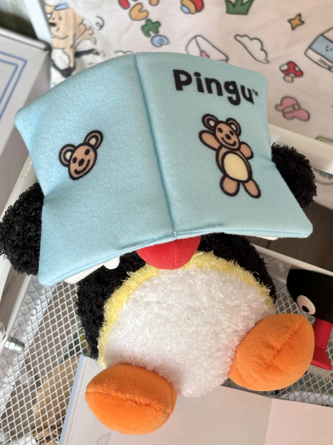 pingu🐧你看啥书呢！给我也看看📖