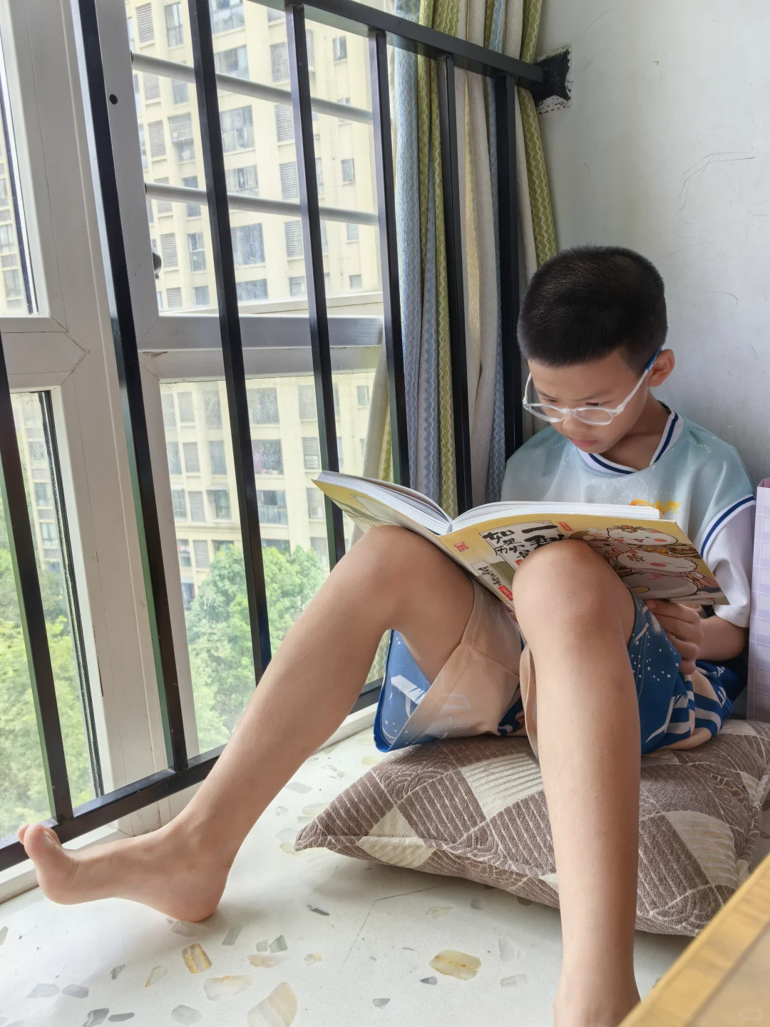 *放假了，他把自己“种”在书里📚