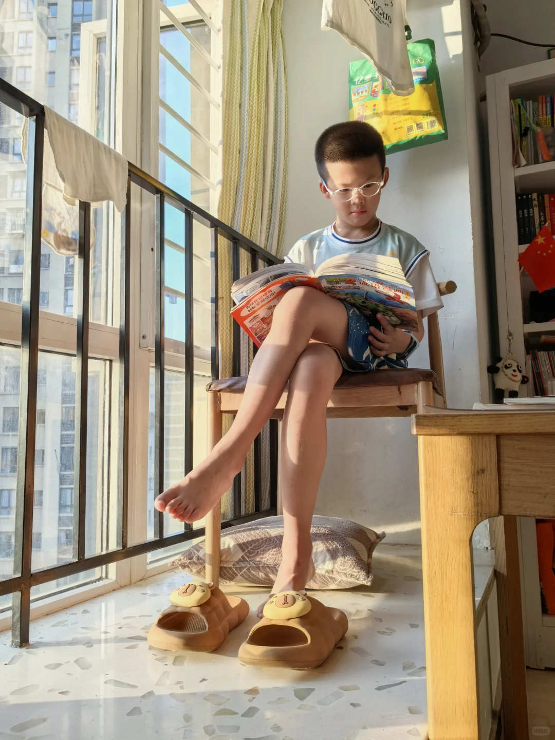 *放假了，他把自己“种”在书里📚