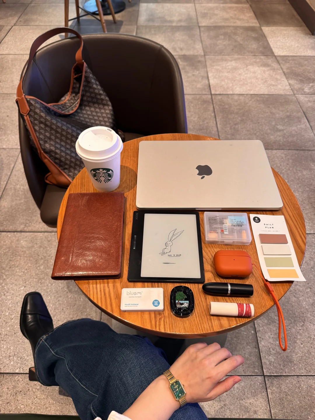 今日剧本：阅读是什么令人羞耻的爱好吗