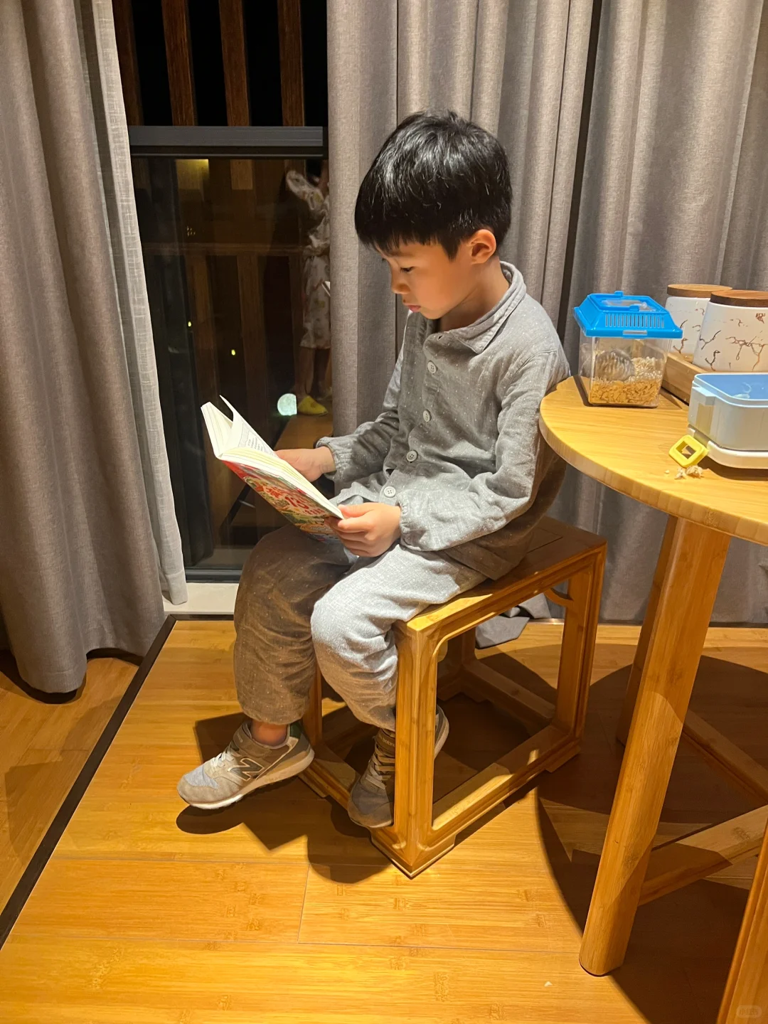只做到一点，竟意外收获一个爱看书的孩子