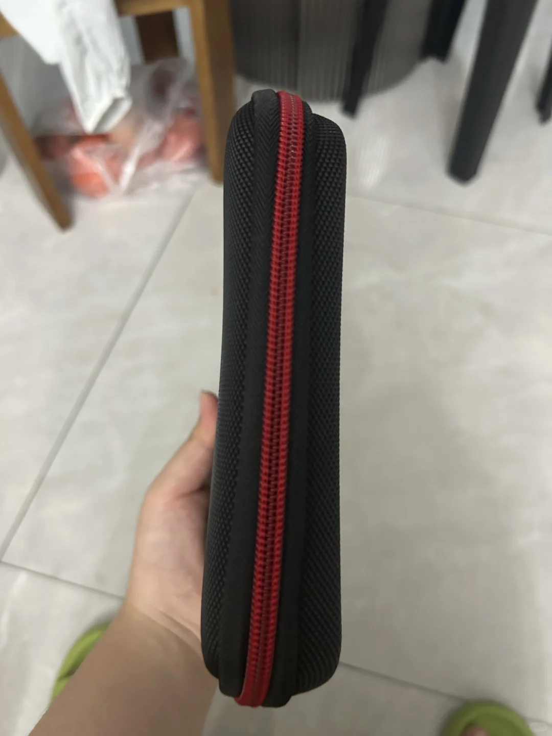 硬壳收纳包拯救电纸书携带问题！