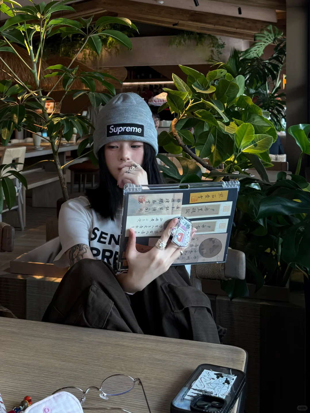 人一旦沾上墨水屏就完了。。