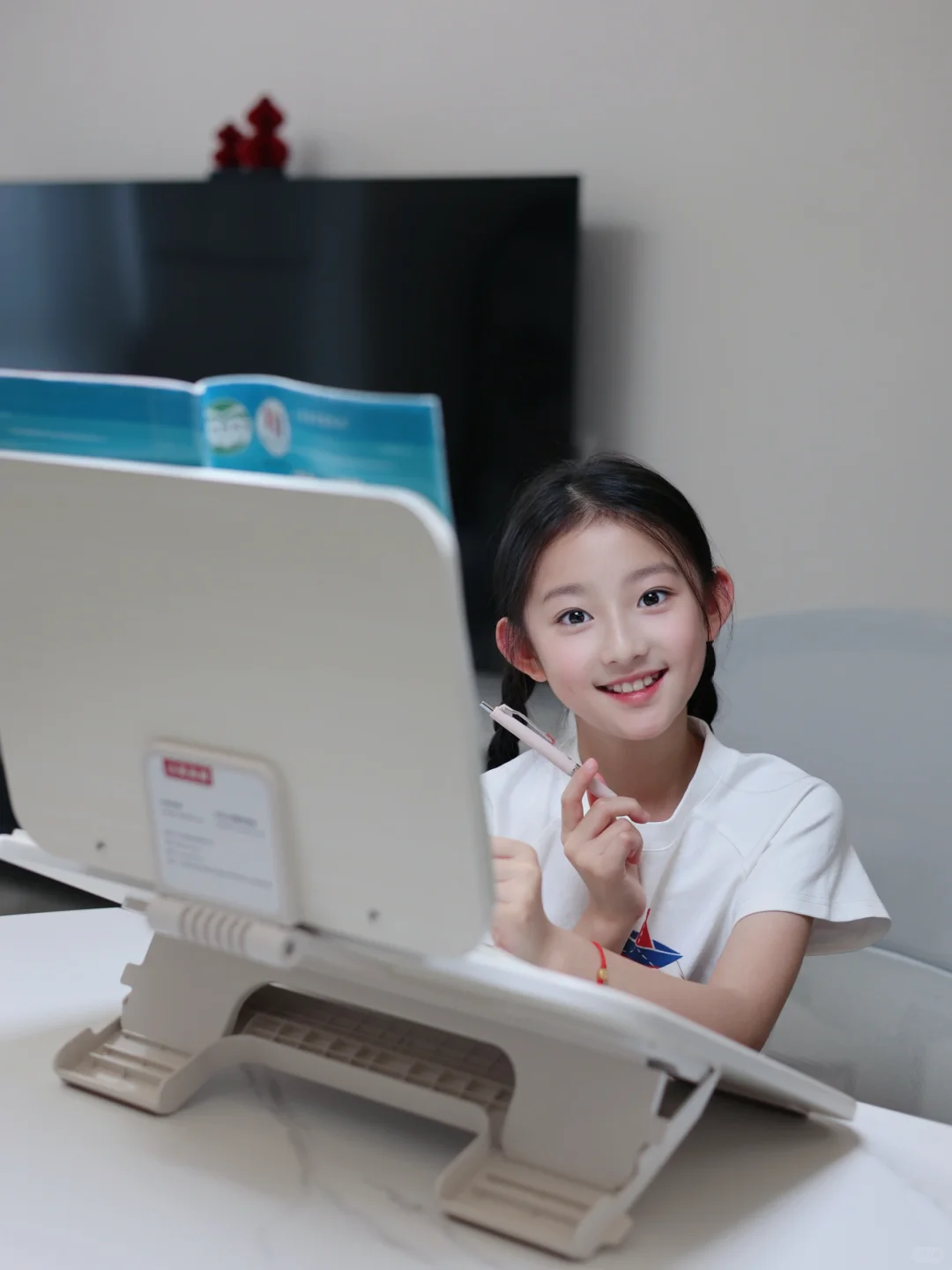 客厅📚搭子｜餐桌也能当学习桌啦❗️