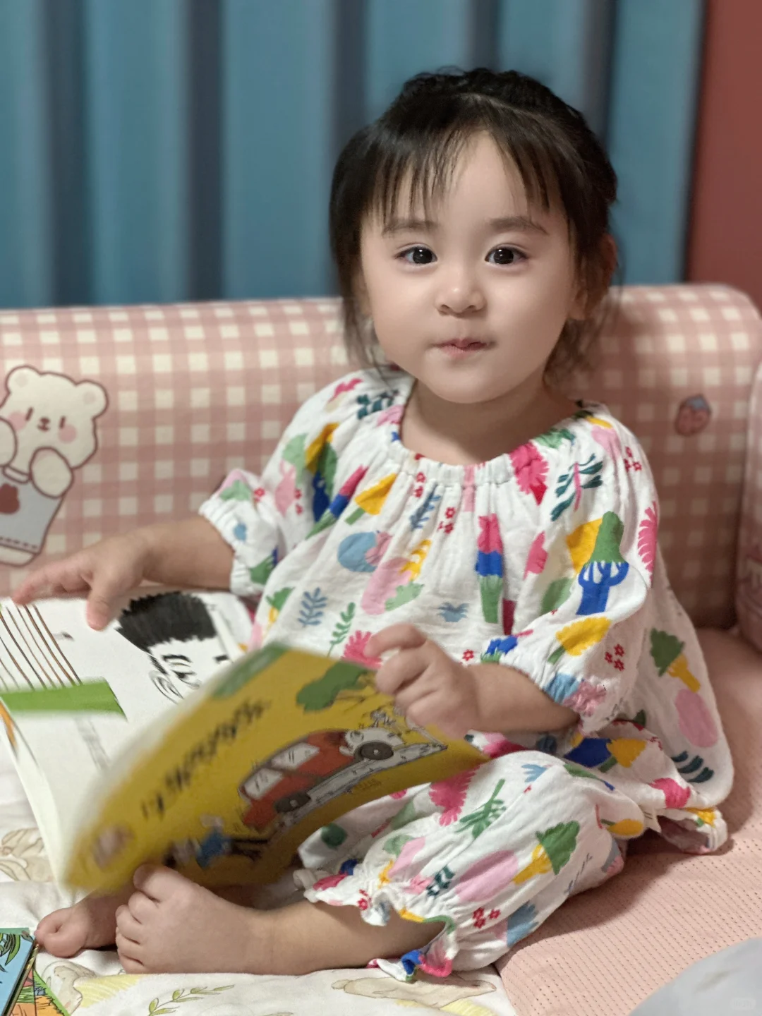 三个小小人绘本，开启识字新乐趣
