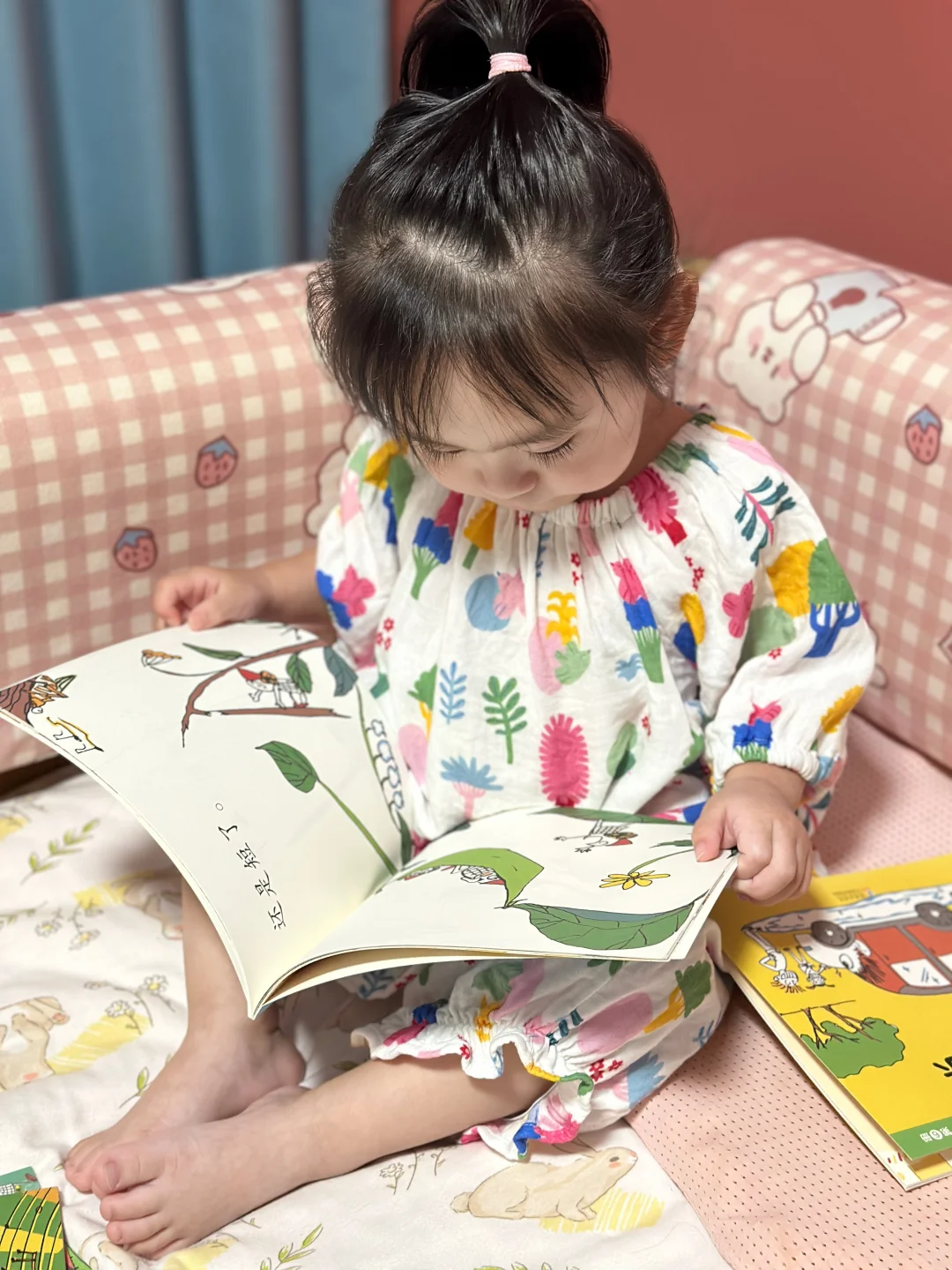 三个小小人绘本，开启识字新乐趣