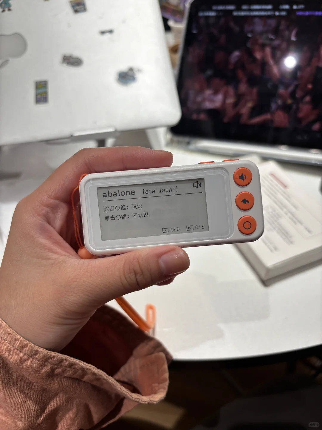 PLOG｜勇气是越用越多的东西！在WAIC当讲解员