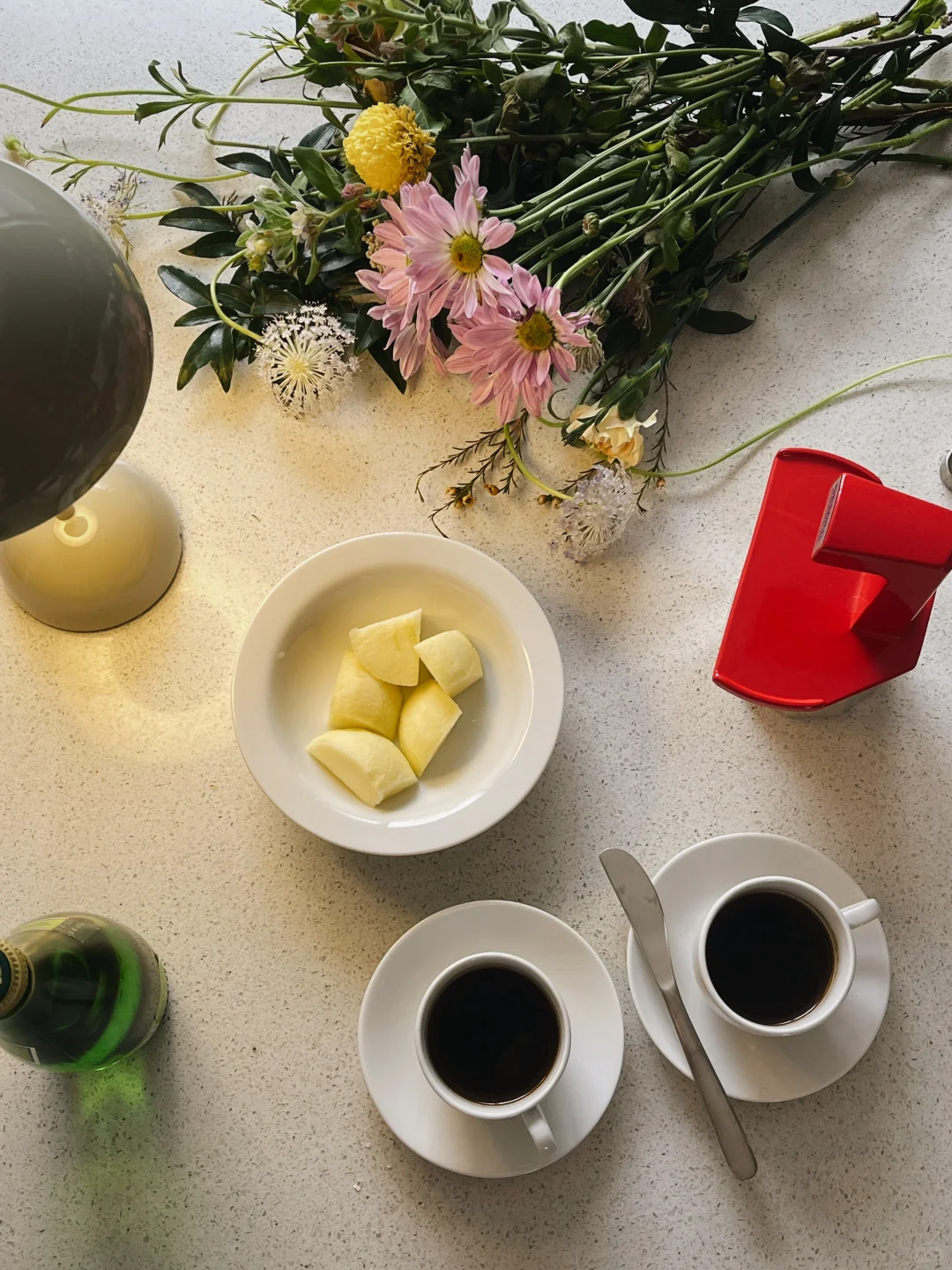 早起是为了什么？当然是：阅读+吃早餐！