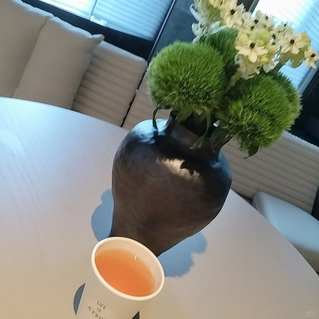 翻书和喝汽水是幸福的标配～