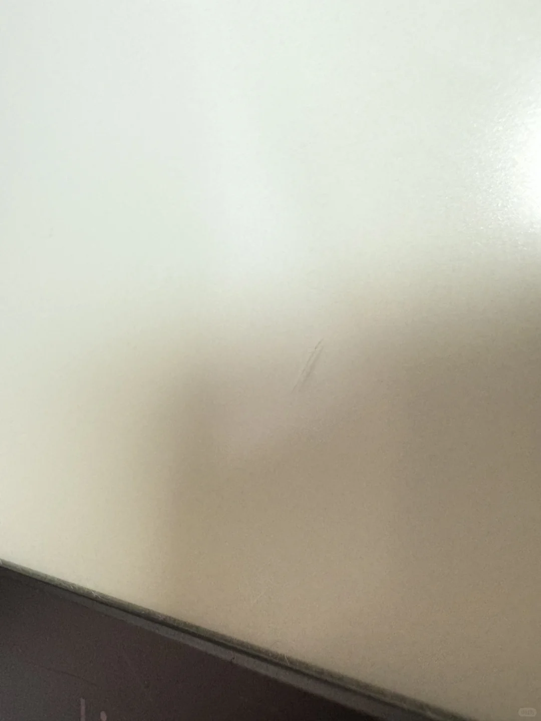 求助：kindle漏光这是屏幕坏了还是哪里？