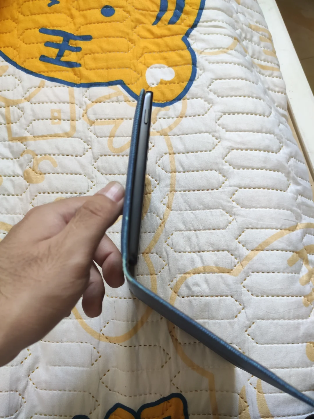 出电子阅读器，电纸书