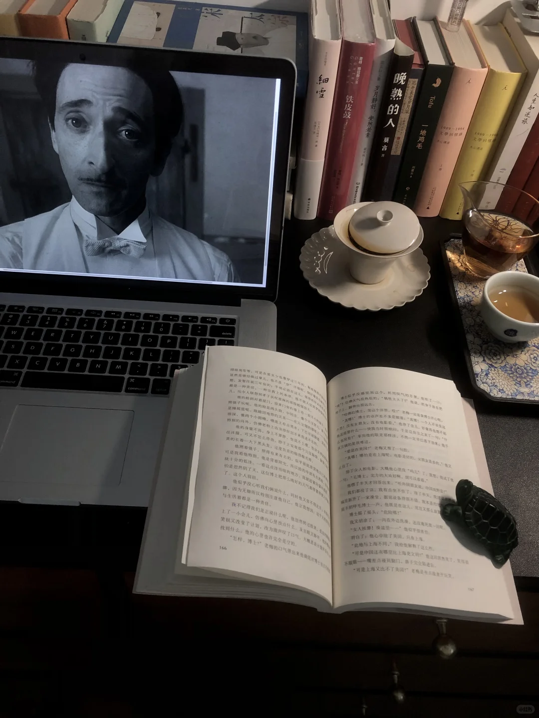 九月初｜清晨读书，这一刻我是自由的☕️