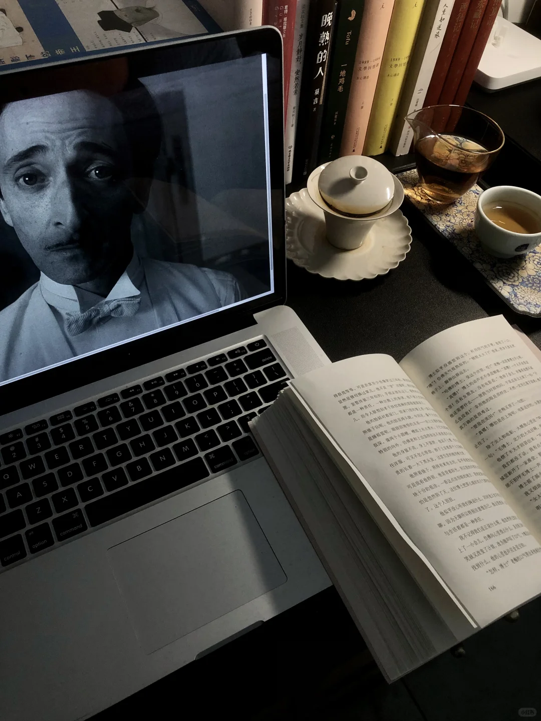九月初｜清晨读书，这一刻我是自由的☕️