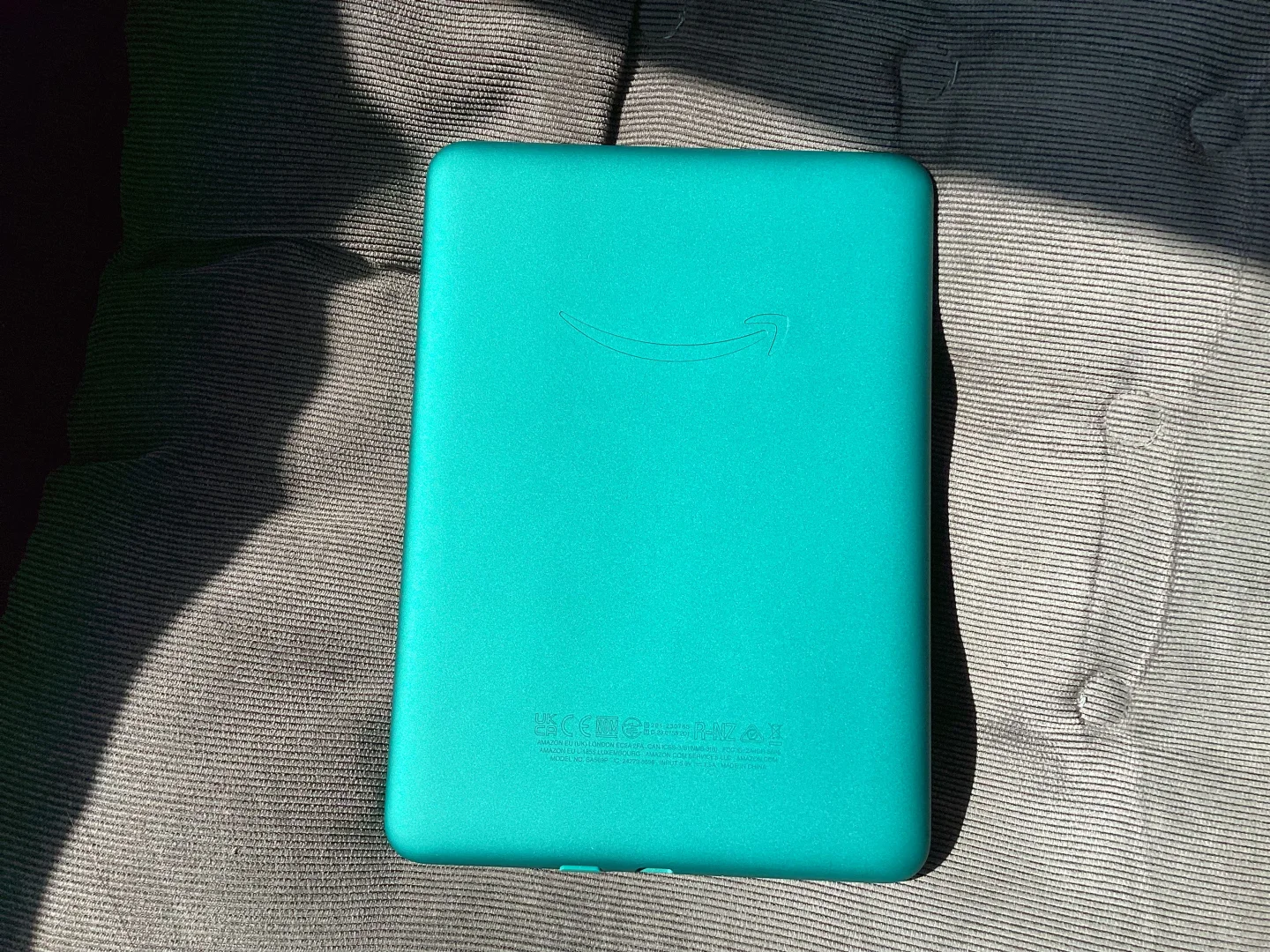 裸着用了三天……kindle的保护壳终于到了