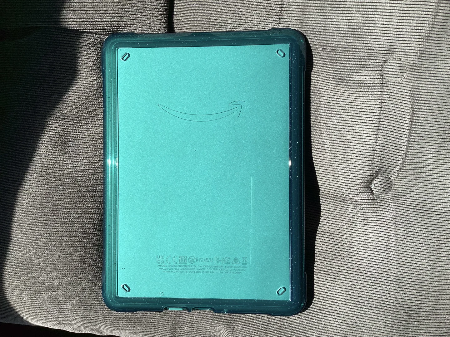 裸着用了三天……kindle的保护壳终于到了