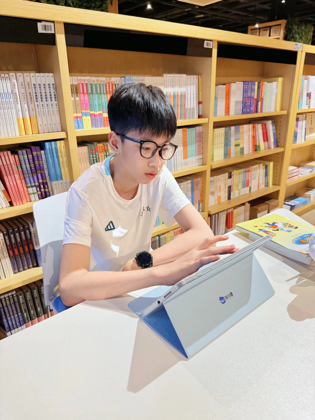 扶小鹰学习机，孩子的学习神器，家长的救星