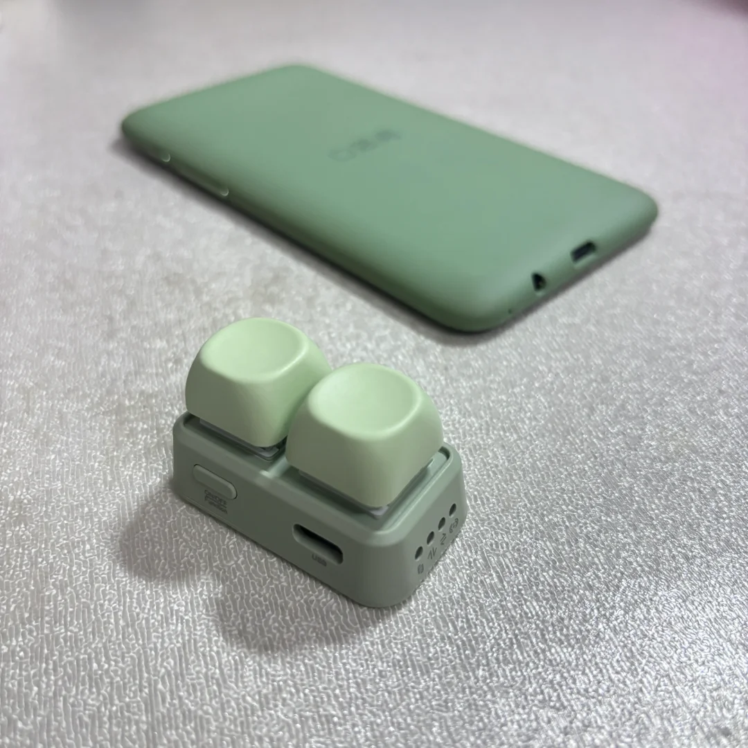 绿色的翻页器和小绿更配哦
