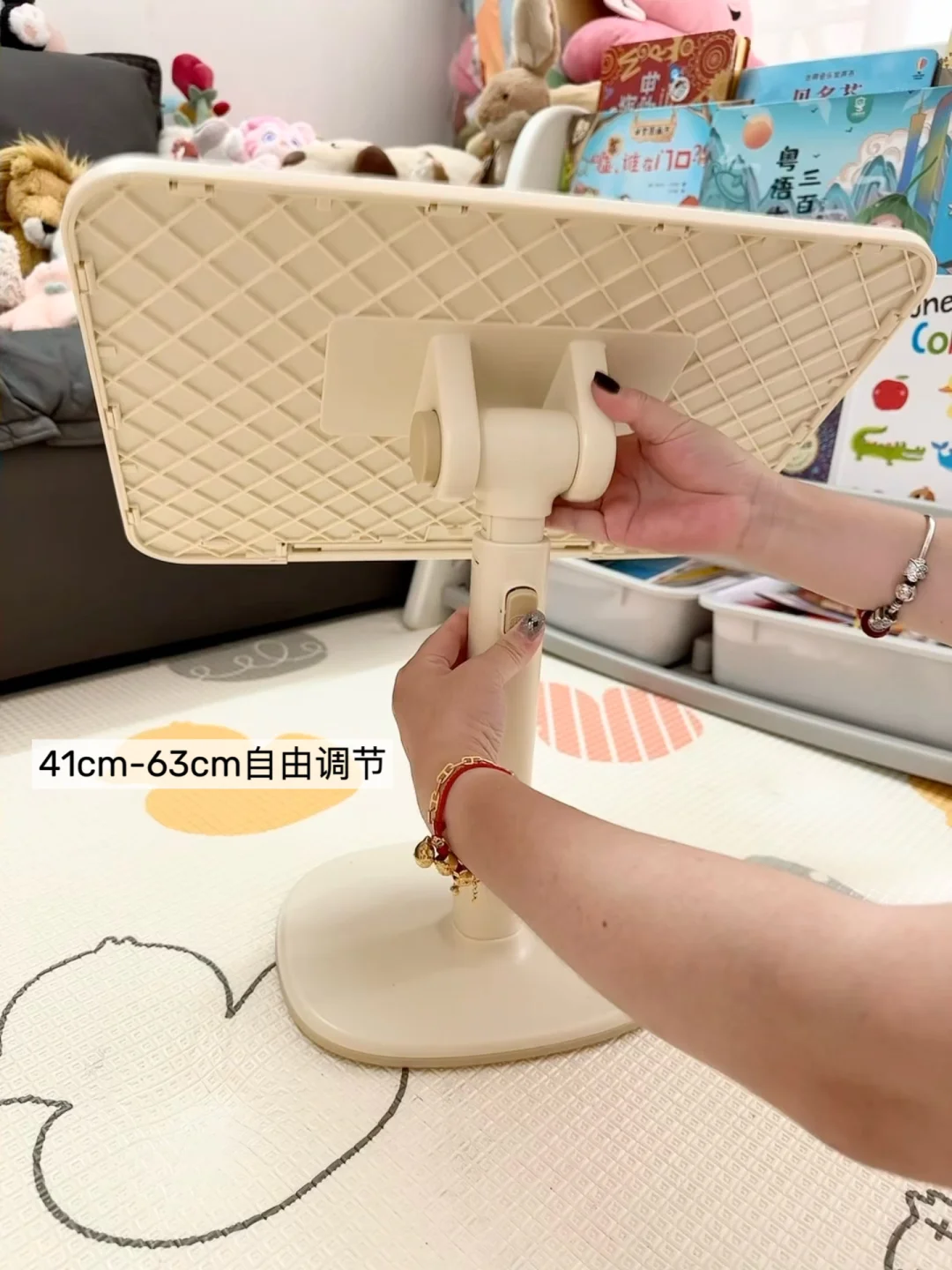跟风入的阅读台简直太实用了......